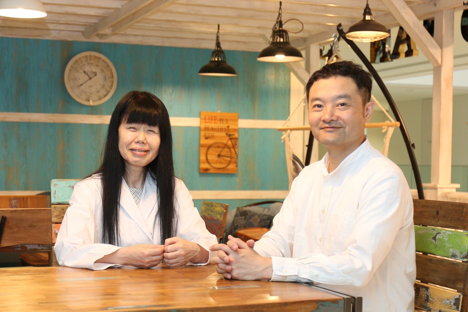 無料相談の様子（辻典子先生と冨士川凛太郎）